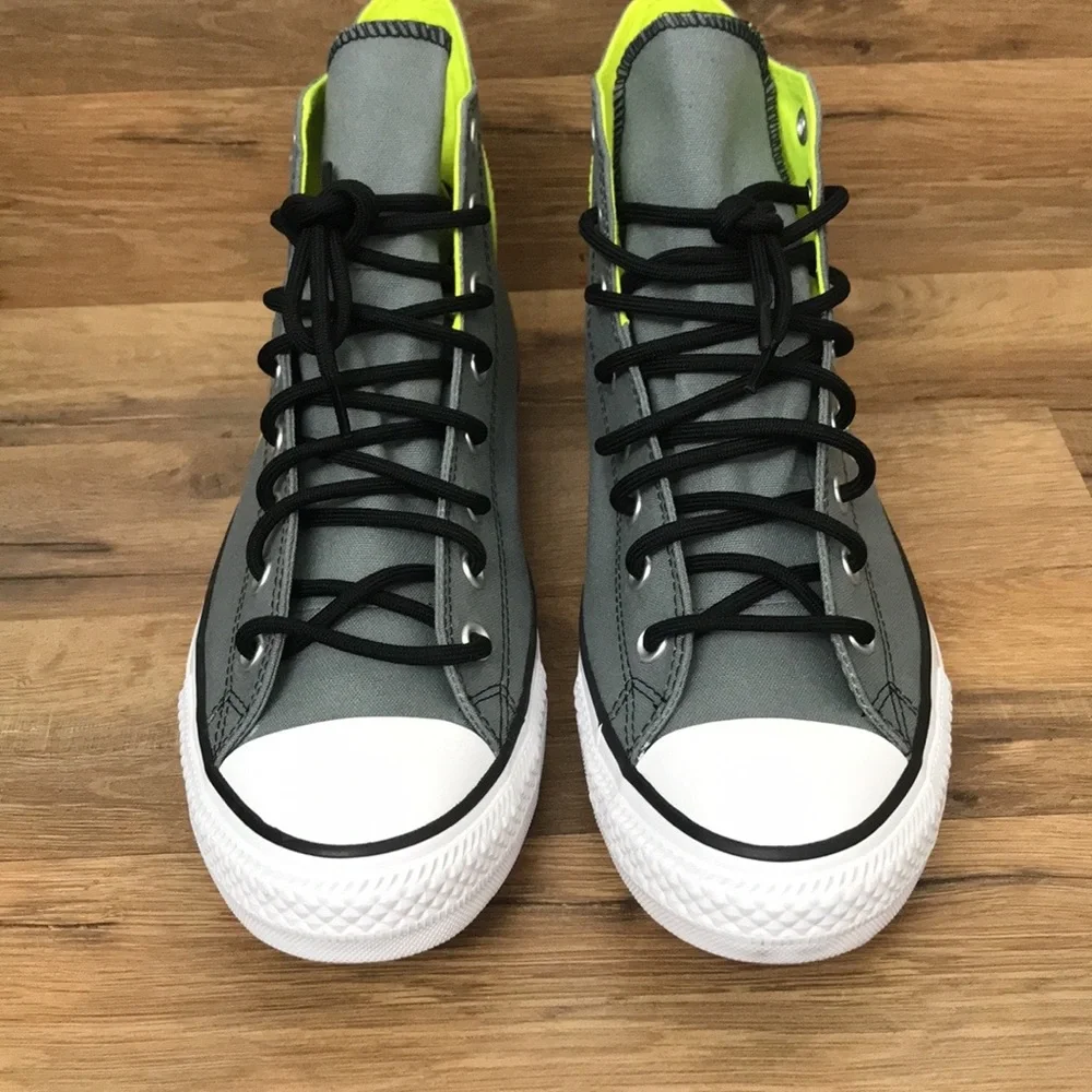 CONVERSE HIGH TOP BRAND NEW - Picture 13 of 15